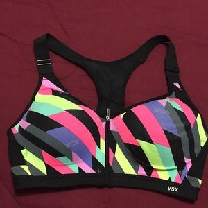 VS sports Bra New never been worn